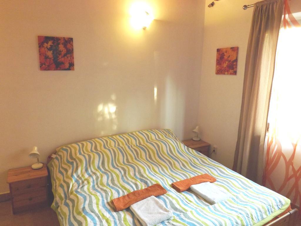 Napos Vendeghaz Hotel Gyor Exterior photo