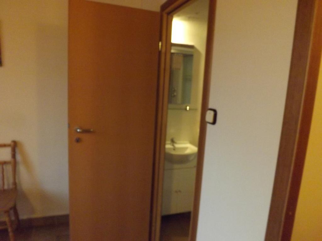 Napos Vendeghaz Hotel Gyor Exterior photo